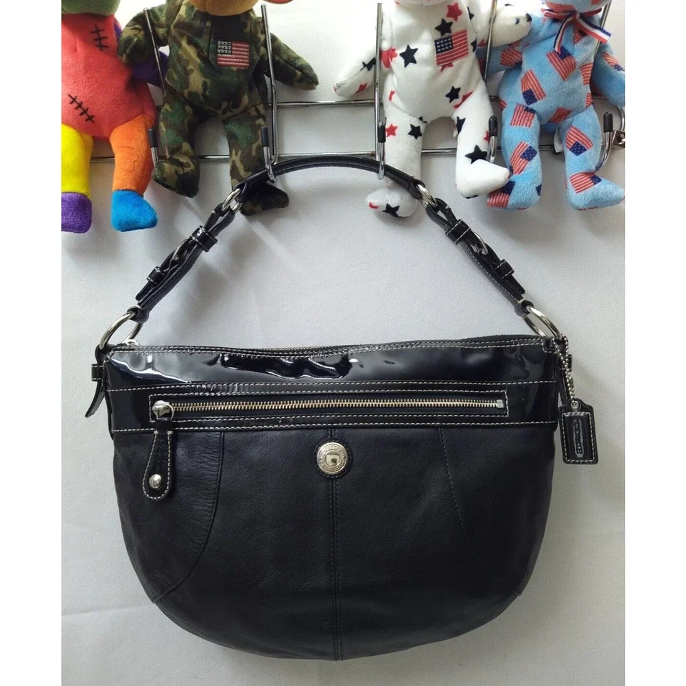 Coach Chelsea Black Leather Pocket Zipper Closure Hobo Shoulder Bag